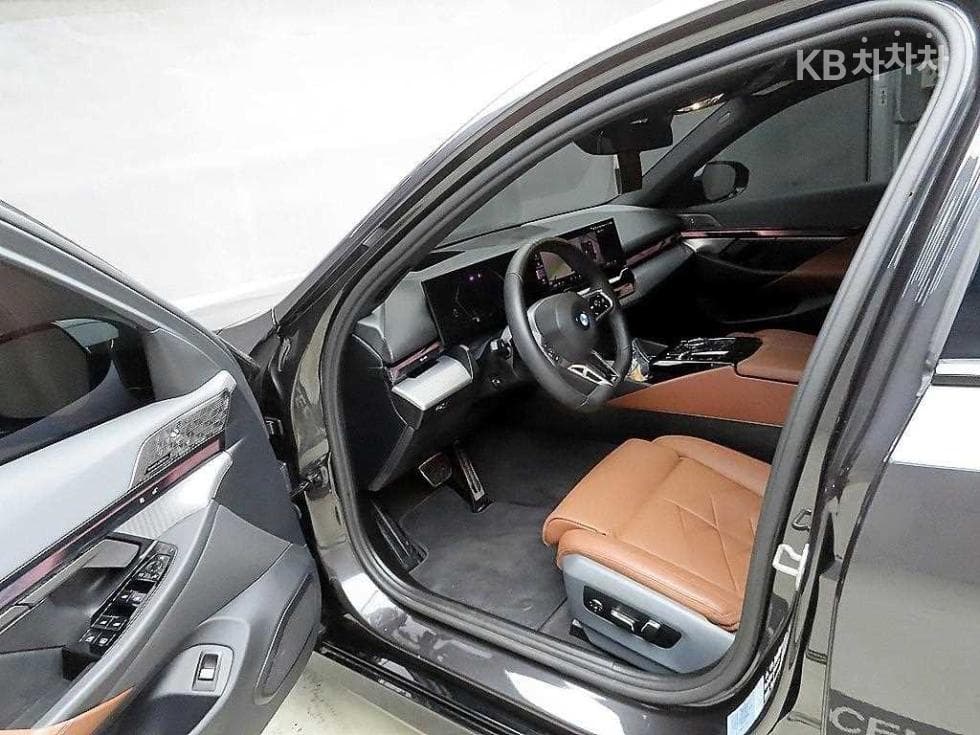 BMW Нов5 Серия(G60)530i xDrive M Sport - 5