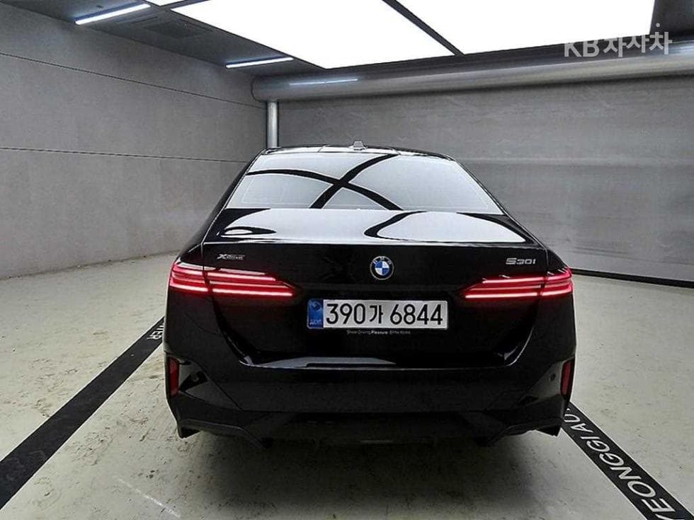 BMW Нов5 Серия(G60)530i xDrive M Sport - 3