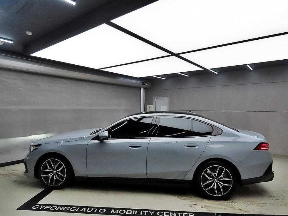 BMW New5 Series(G60)520i M Sport - 4