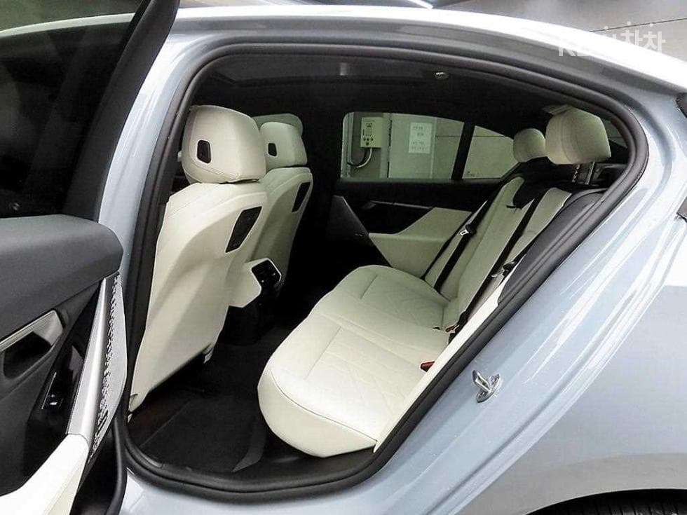 BMW New5 Series(G60)520i M Sport - 6