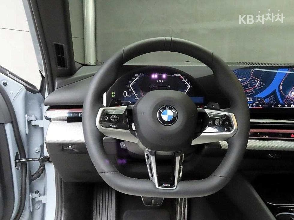 BMW New5 Series(G60)520i M Sport - 9