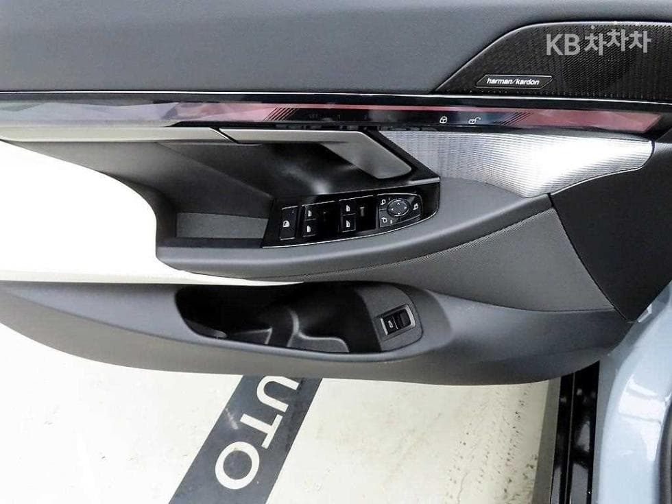 BMW New5 Series(G60)520i M Sport - 11