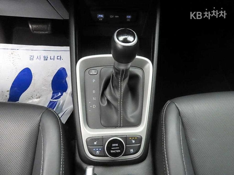 Хюндай ВениуБензин 1.6 Premium - 10
