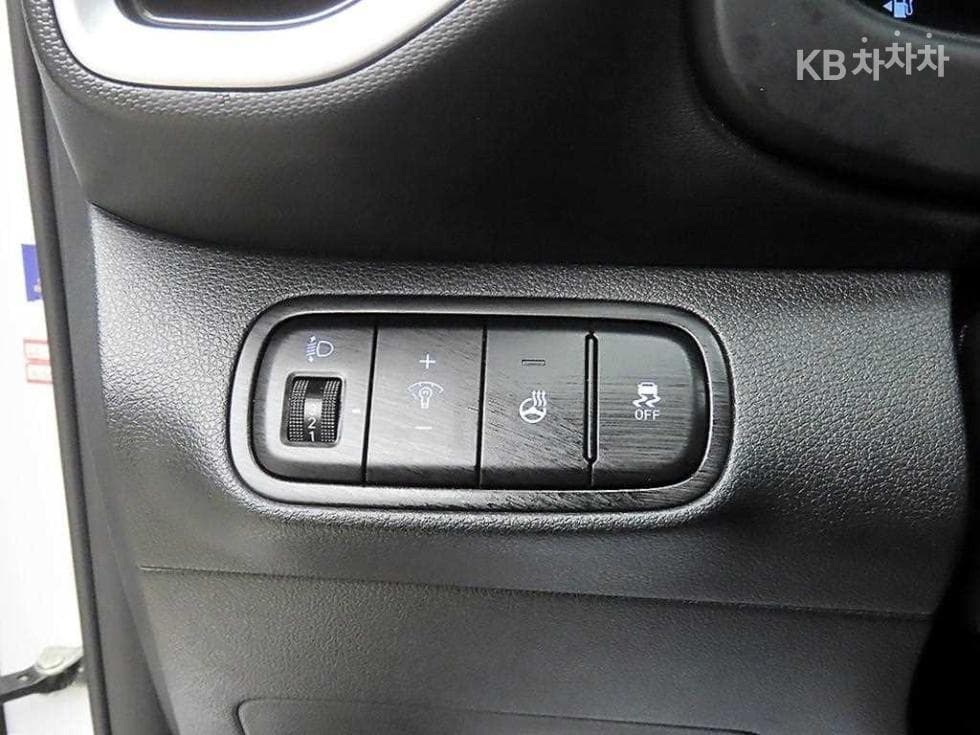 Хюндай ВениуБензин 1.6 Premium - 12