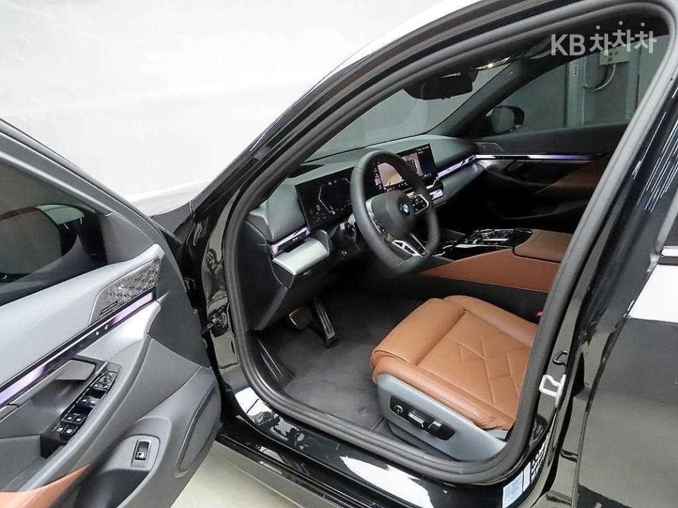 BMW Нов5 Серия(G60)530i xDrive M Sport Pro SE - 5