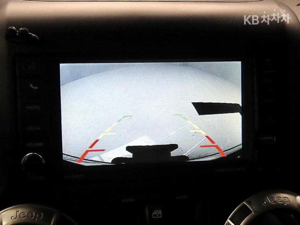 지프 랭글러2.8 루비콘 2도어 - 16