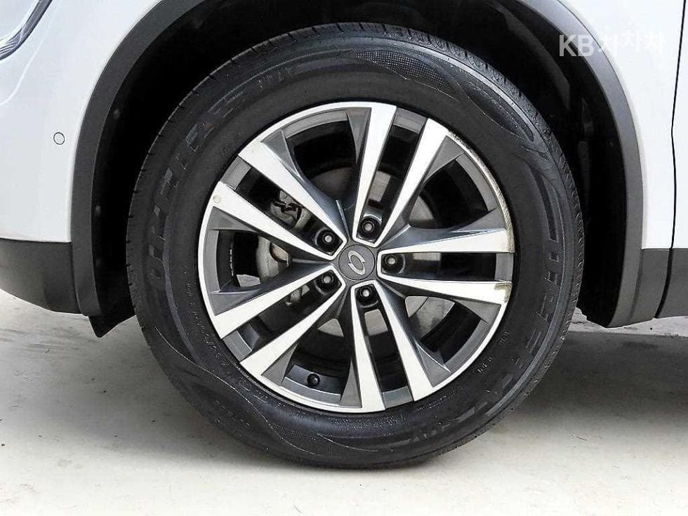 Рено Корея The New (фейслифт) QM62.0 LPe 2WD LE - 19