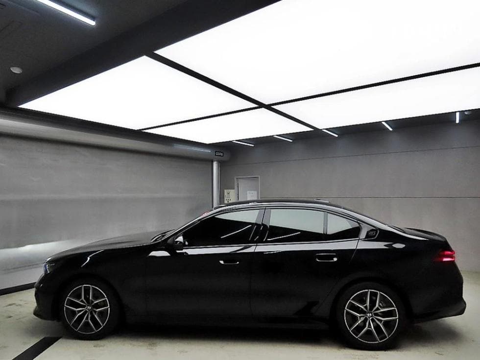 BMW Нов5 Серия(G60)520i SE - 4