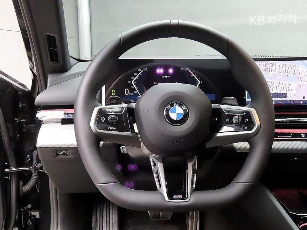 BMW Нов5 Серия(G60)520i SE - 9