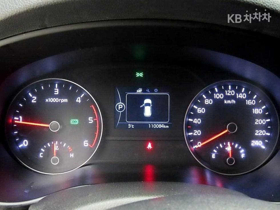 Киа Sportage 4-то поколениеДизел 2.0 2WD Престиж - 8