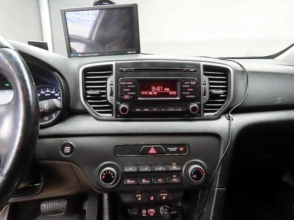 Киа Sportage 4-то поколениеДизел 2.0 2WD Престиж - 16