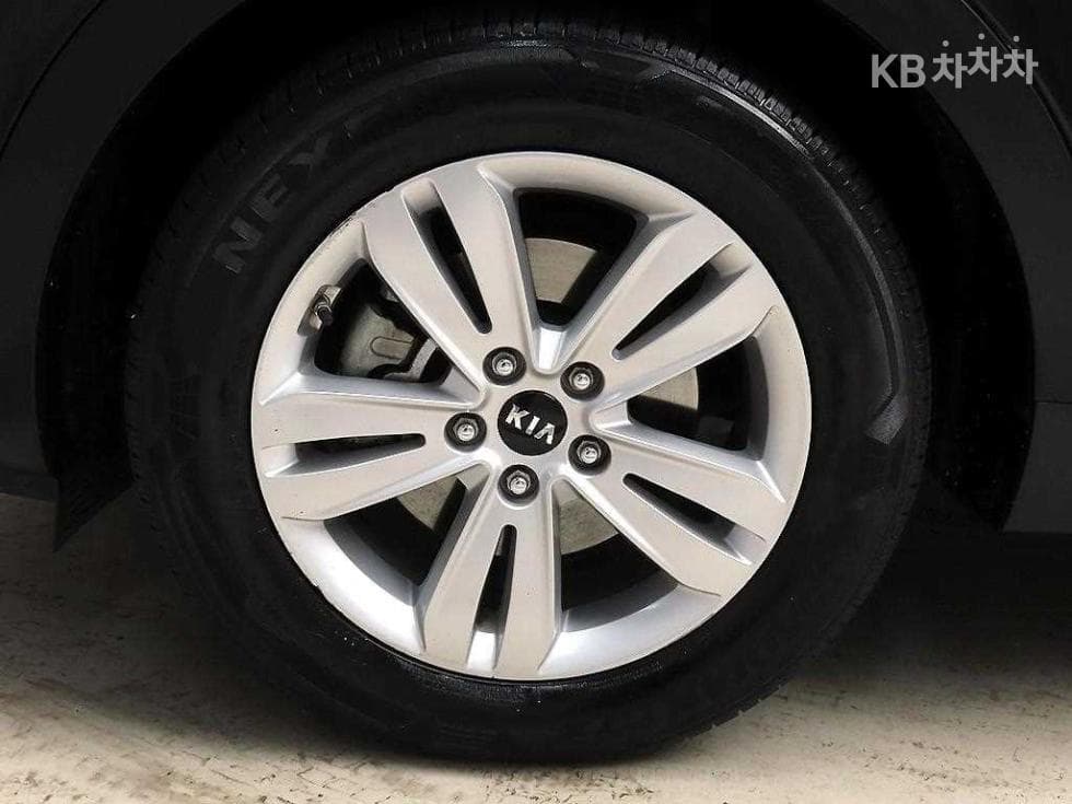 Киа Sportage 4-то поколениеДизел 2.0 2WD Престиж - 20