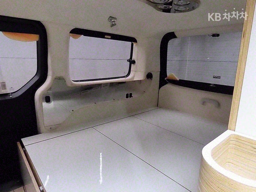 Хюндай Staria Lounge 캠퍼Кампер / Кампьорски автомобил 2WD Стандартен - 6