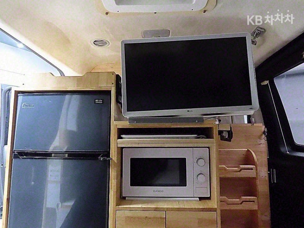 Хюндай Staria Lounge 캠퍼Кампер / Кампьорски автомобил 2WD Стандартен - 13