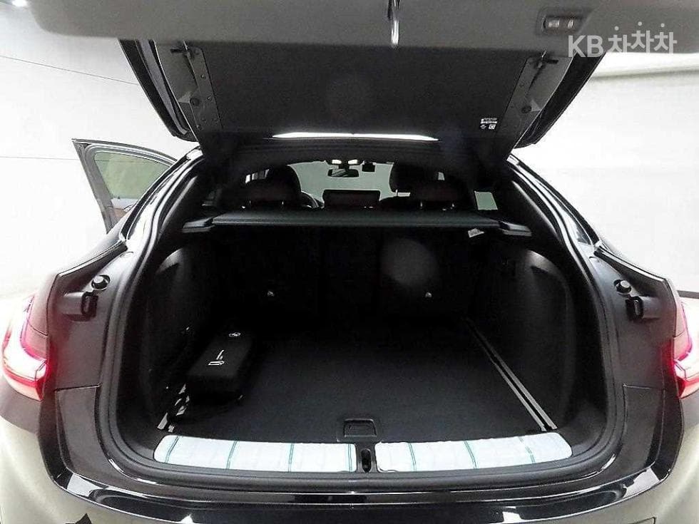BMW New X4 (G02)xDrive 20i xLine - 18