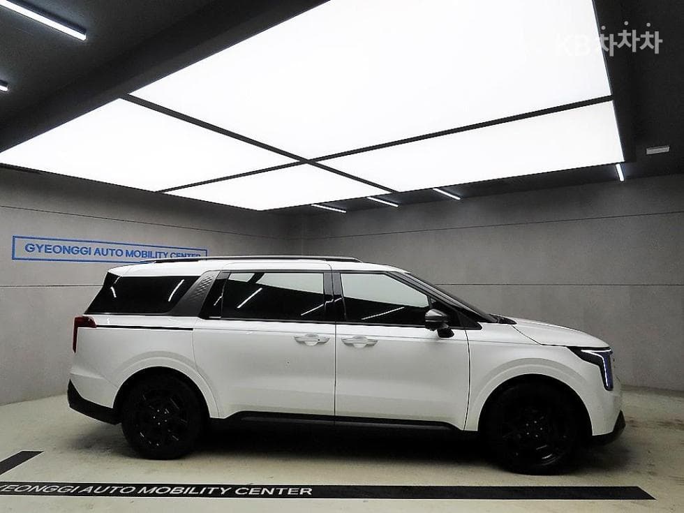 Киа The New (фейслифт) Канивал 4-то поколениеG3.5 GDI 9-местен X-Line - 2