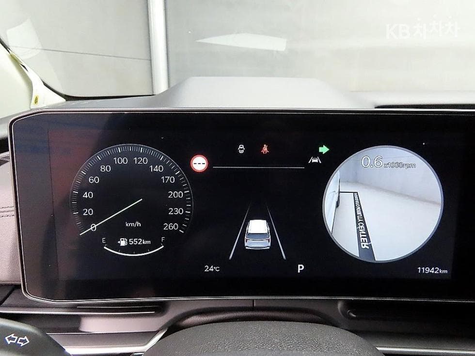 Киа The New (фейслифт) Канивал 4-то поколениеG3.5 GDI 9-местен X-Line - 8