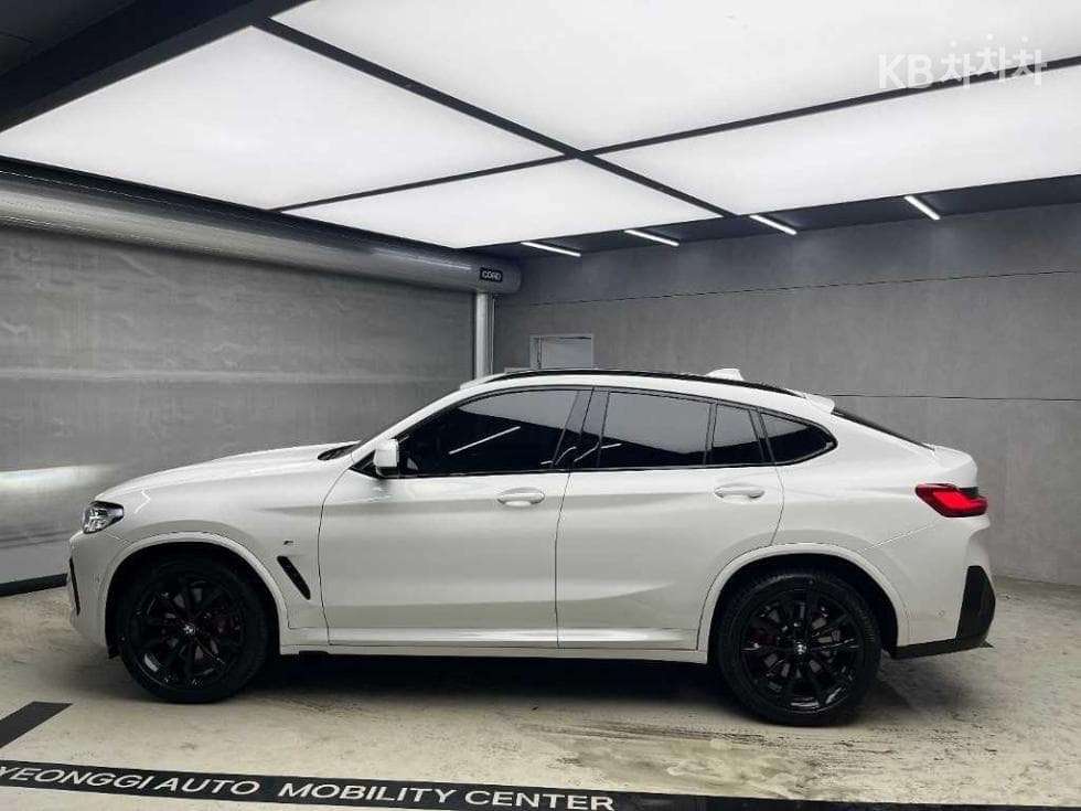 BMW New X4 (G02)xDrive 20i xLine - 4