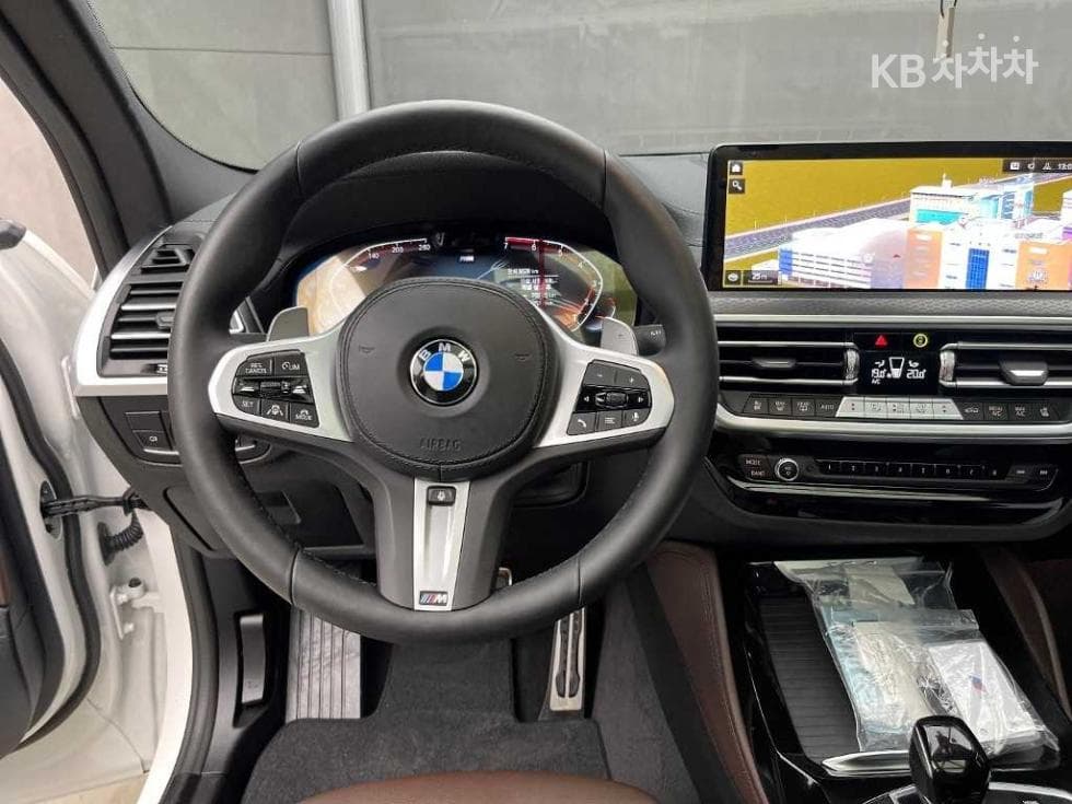 BMW New X4 (G02)xDrive 20i xLine - 9