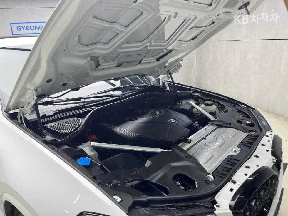 BMW New X4 (G02)xDrive 20i xLine - 17