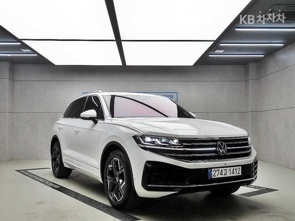 Volkswagen Touareg 3-토 поколение 3.0 Турбо Дизел Инжекция Prestige - Image 1
