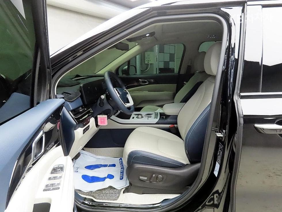 Kia The New (facelift) Carnival Hybrid 4th generation1.6 HEV 7-seater (Limousine) X-Line - 5