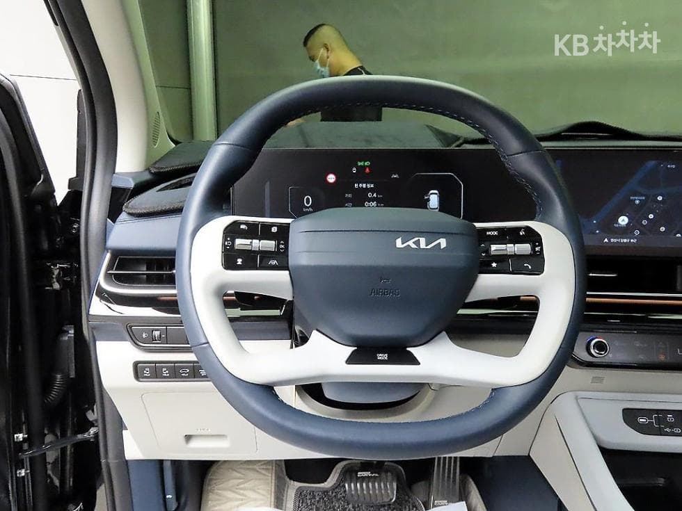 Kia The New (facelift) Carnival Hybrid 4th generation1.6 HEV 7-seater (Limousine) X-Line - 9