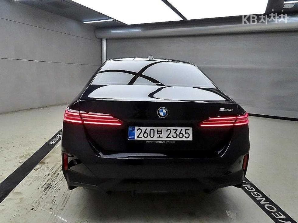 BMW New5 Series(G60)520i M Sport - 3