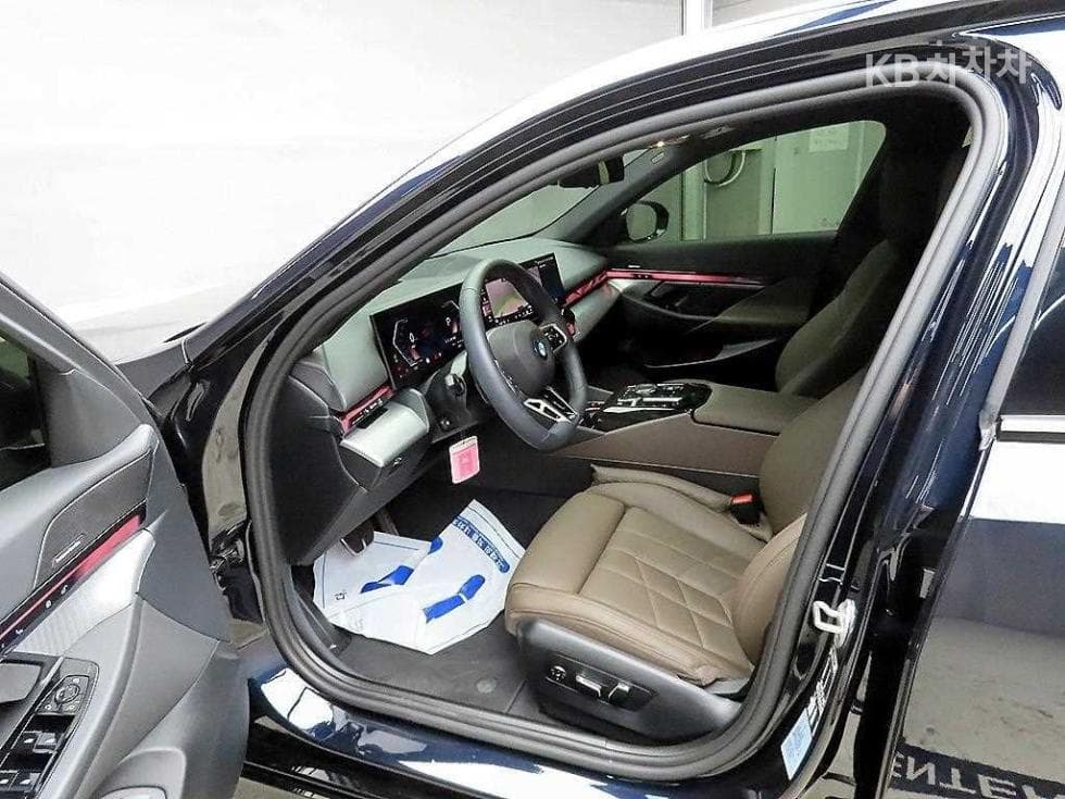BMW New5 Series(G60)520i M Sport - 5