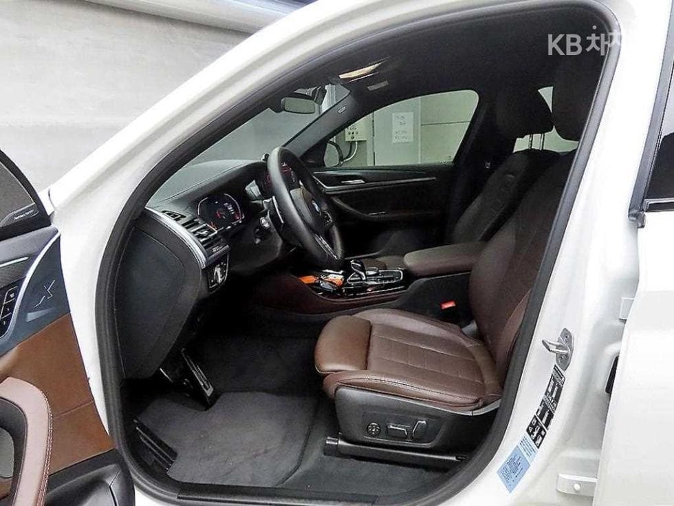BMW New X4 (G02)xDrive 20i xLine - 5