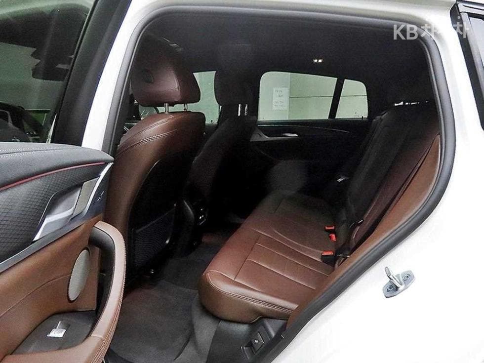 BMW New X4 (G02)xDrive 20i xLine - 6