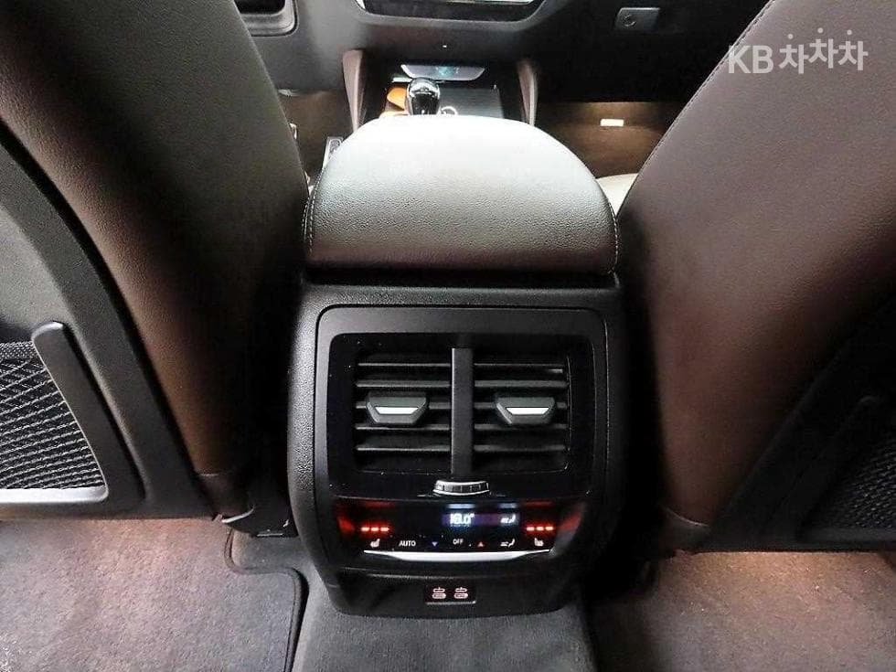 BMW New X4 (G02)xDrive 20i xLine - 16