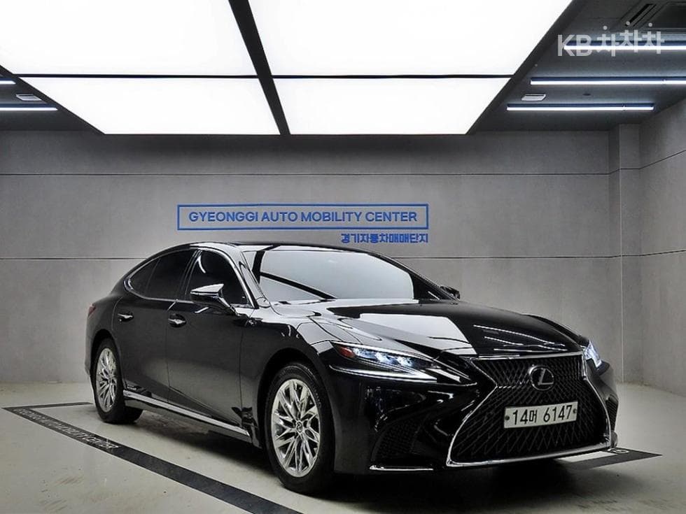 Lexus LS 5세대 500h AWD LUXURY - Image 1