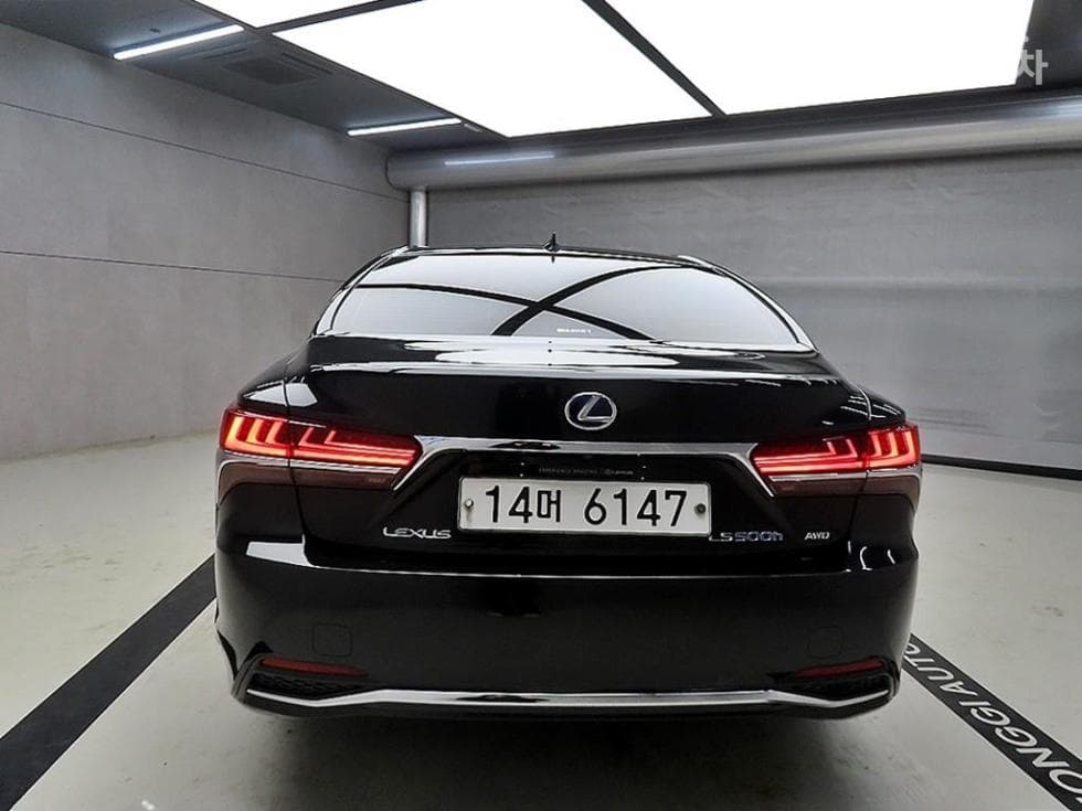 Lexus LS 5세대500h AWD LUXURY - 3