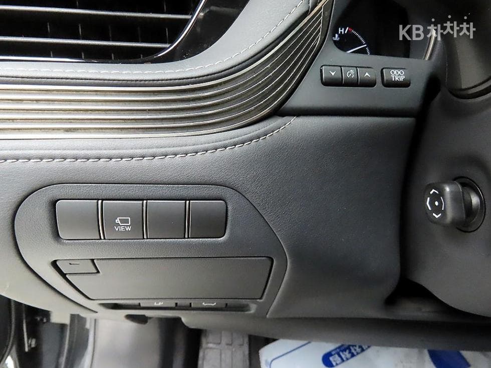 Lexus LS 5세대500h AWD LUXURY - 12