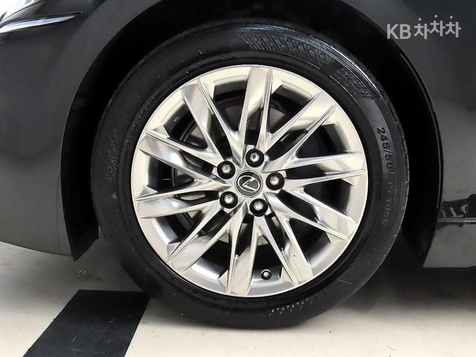 Lexus LS 5세대500h AWD LUXURY - 20