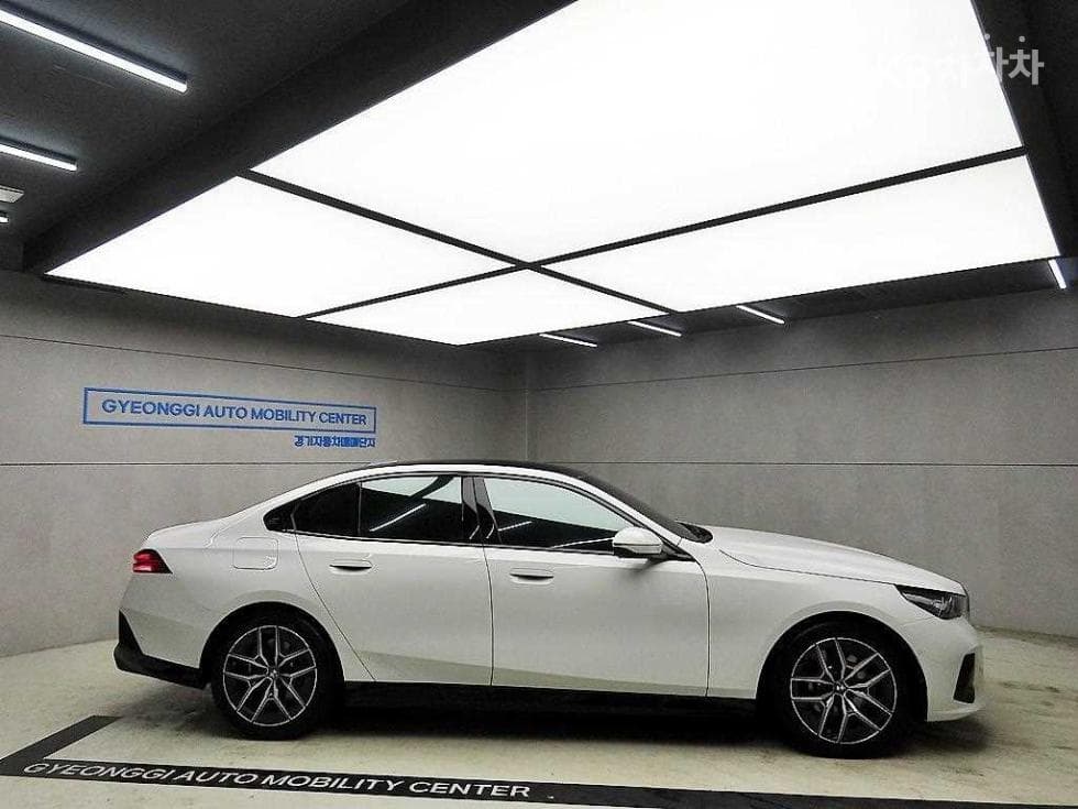BMW Нов5 Серия(G60)520i M Sport - 2