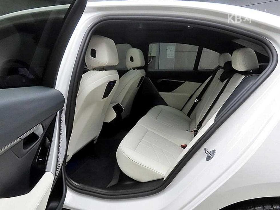 BMW Нов5 Серия(G60)520i M Sport - 6
