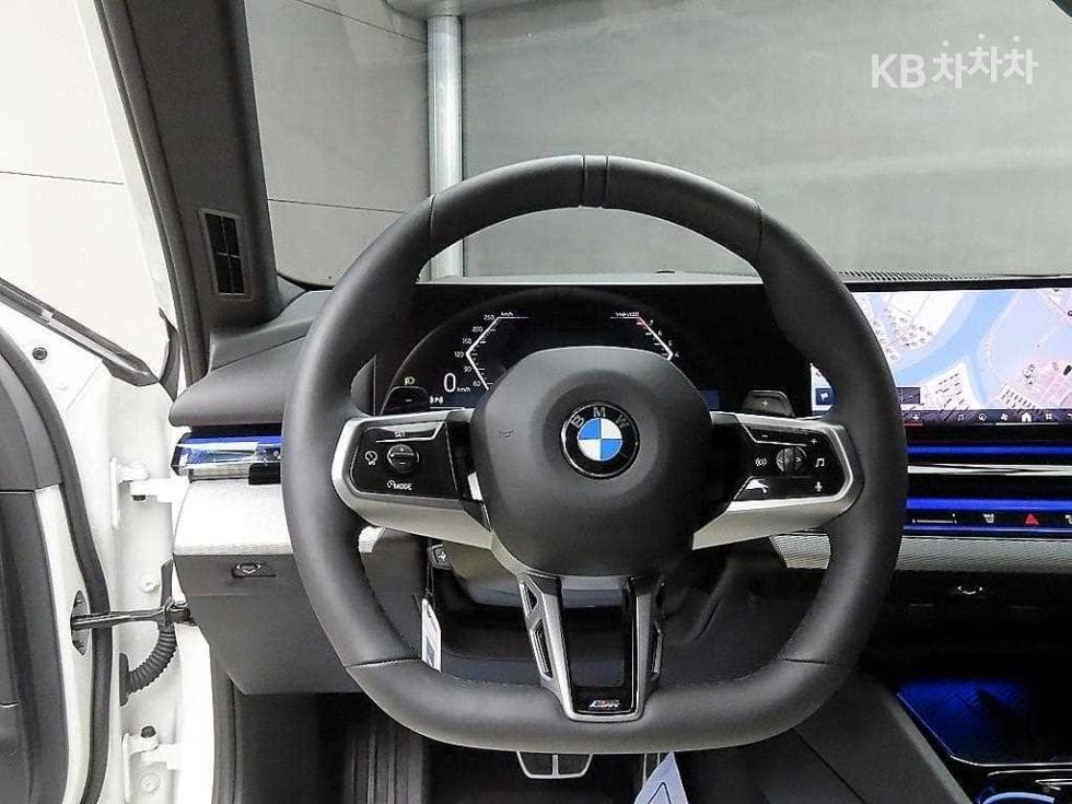 BMW Нов5 Серия(G60)520i M Sport - 9