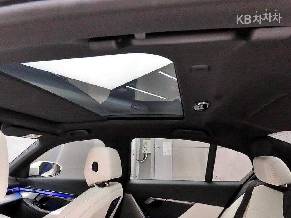 BMW Нов5 Серия(G60)520i M Sport - 16
