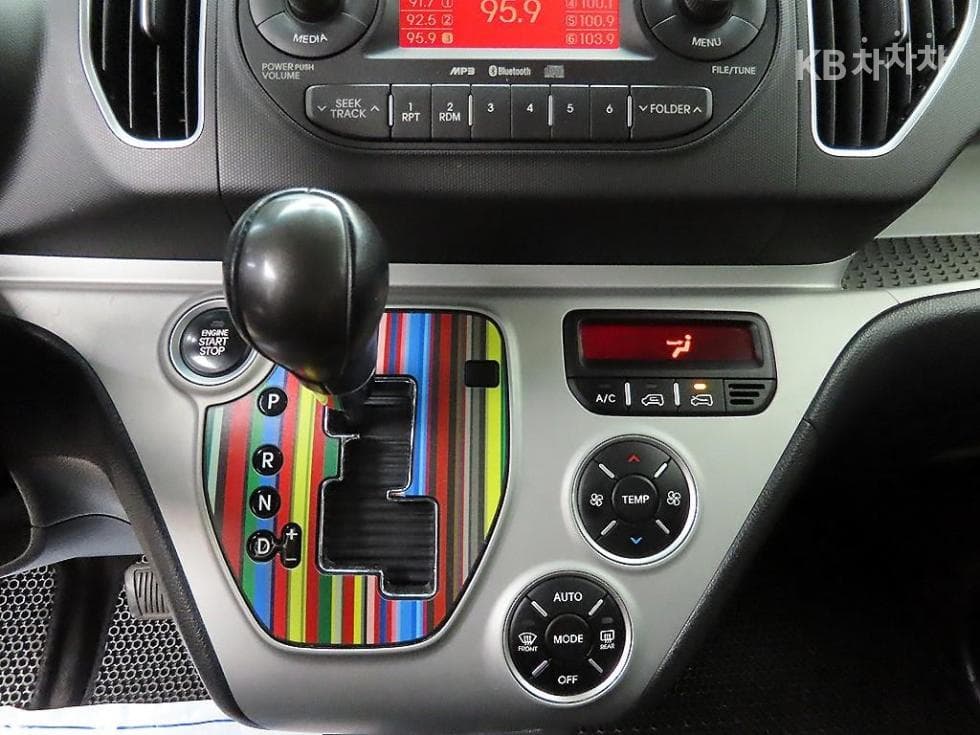 Kia Ray (van)1.0 Gasoline Prestige - 10
