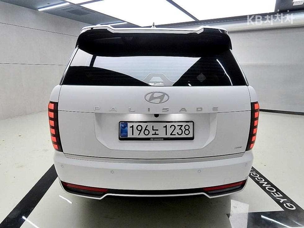 Хюндай Ди Всеново Palisade Хибрид2.5L бензин Турбо 4x4 9-местен Exclusive - 3
