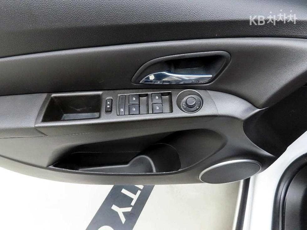 Джи Ем Корея Amazing New (фацелит/обновяване) Cruze1.8 Бензин LS - 11