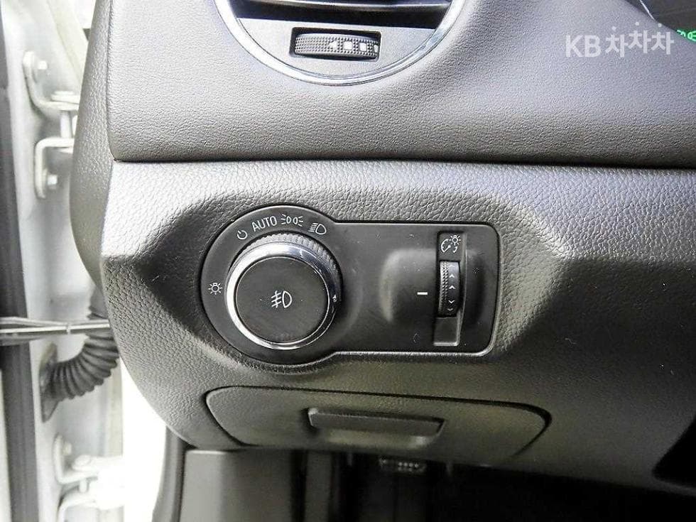 Джи Ем Корея Amazing New (фацелит/обновяване) Cruze1.8 Бензин LS - 12