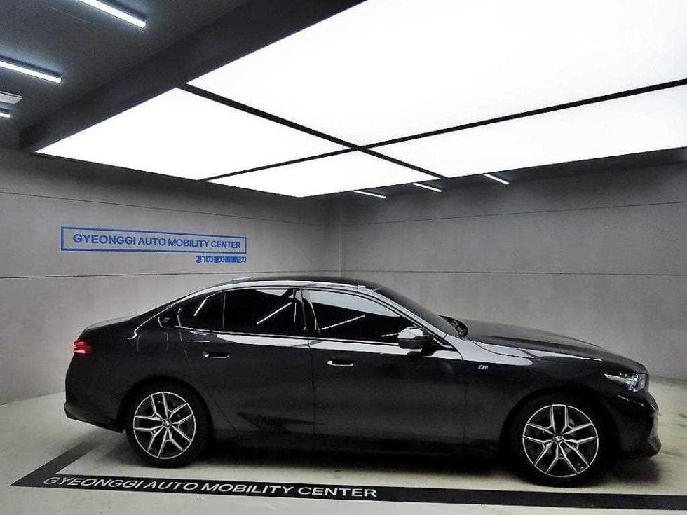 BMW New5 Series(G60)520i Standard - 2