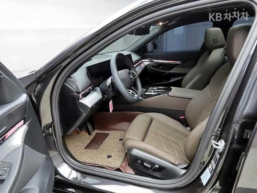 BMW New5 Series(G60)520i Standard - 5