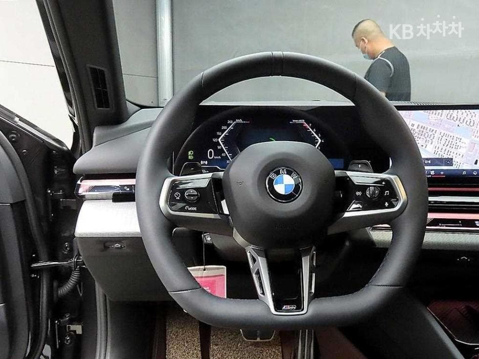 BMW New5 Series(G60)520i Standard - 9
