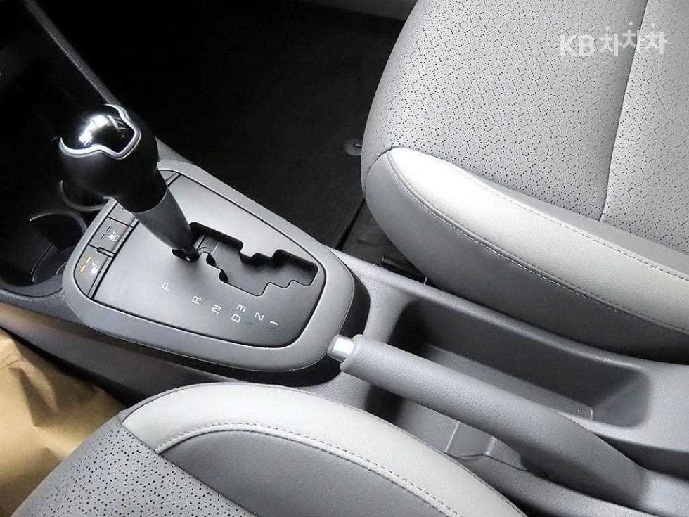 Киа Morning / Picanto 어반(JA)1.0 Бензин Престиж - 10