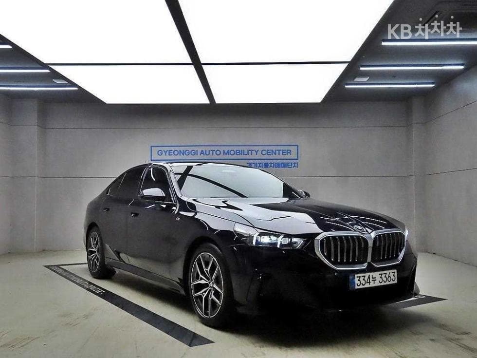 BMW Нов5 Серия(G60) 520i M Sport - Image 1