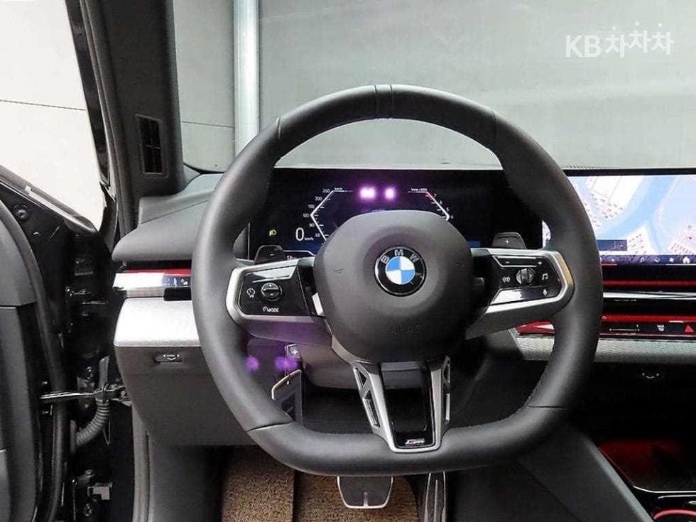 BMW New5 Series(G60)520i M Sport - 9
